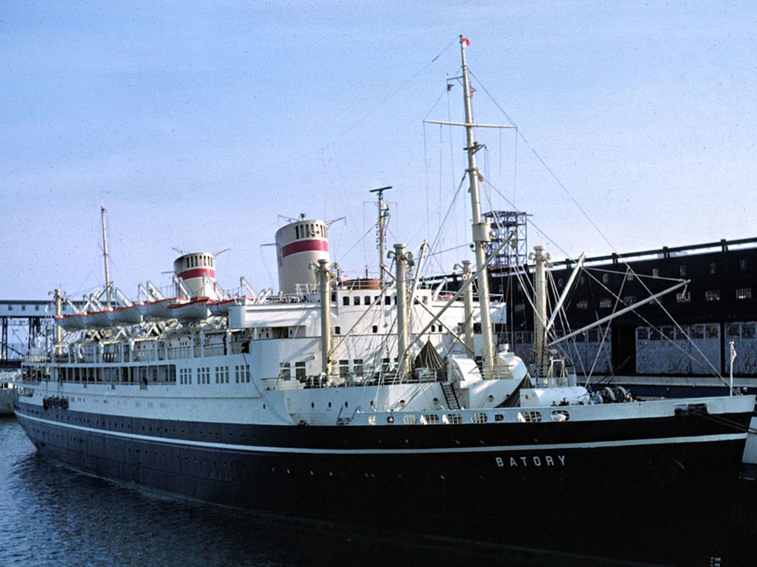 MS Batory w porcie w Halifaxie w 1966 (fot. stefanbatoryoceanliner.weebly.com)