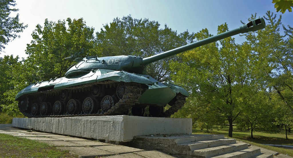 IS-3 w miejscowości Konstantynówka na Ukrainie