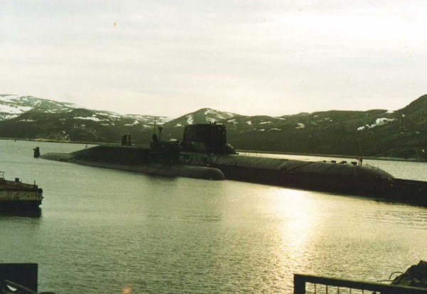 Okręt podwodny Typhoon i jego poprzednik typu Delta III