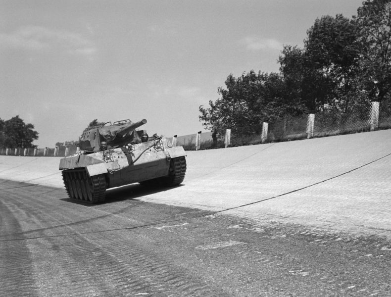 M18 Hellcat podczas testów prędkości