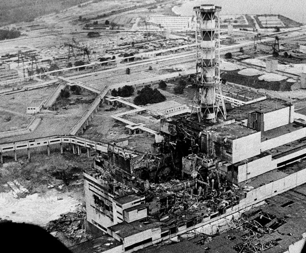 Elektrownia atomowa w Czarnobylu po eksplozji reaktora nr. 4