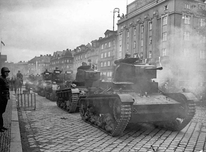 Polskie czołgi w Cieszynie w 1938 roku
