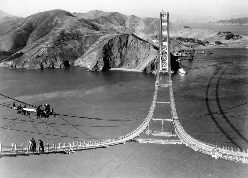 Most Golden Gate podczas budowy