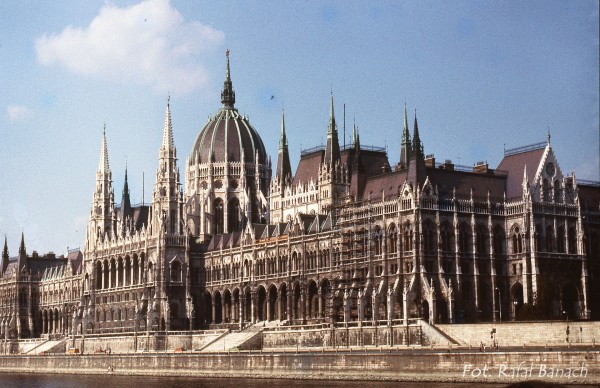 Budynek Parlamentu (fot. Rafał Banach)