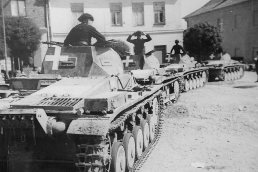 Kolumna niemieckich czołgów PzKpfw II