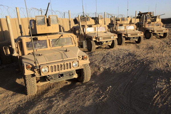 HMMWV w Afganistanie w 2009 roku (fot. Staff Sgt. William Greeson)