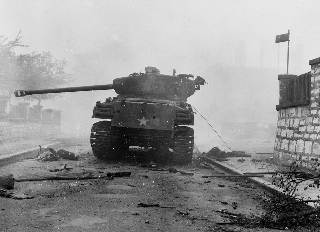 Zniszczony amerykański M4A3(76)W Sherman