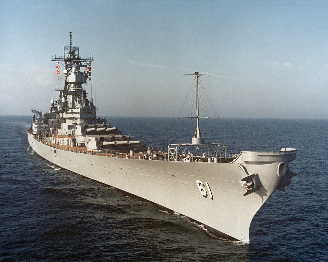 USS Iowa w 1984 roku