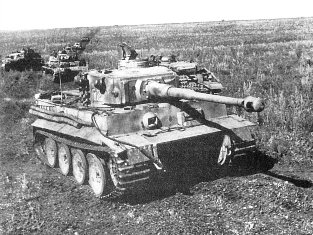 PzKpfw VI Tygrys na froncie wschodnim - ze względu na liczne otwarte przestrzenie czołg ten był tam wyjątkowo skuteczny