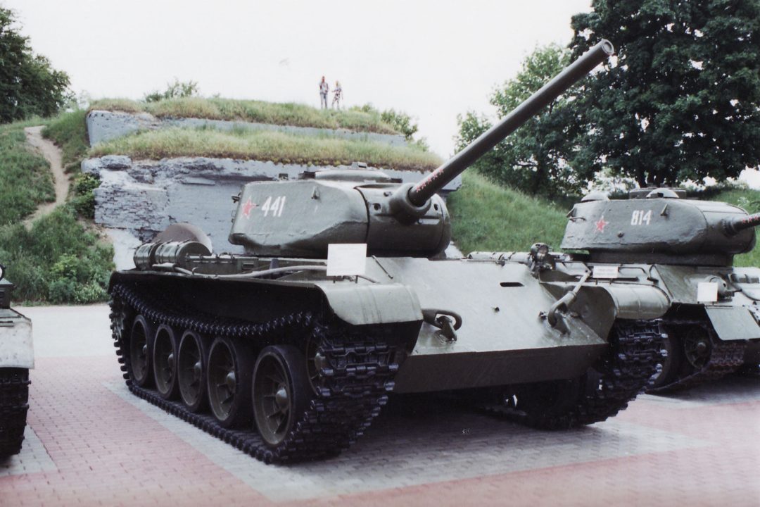 T-44 w muzeum. Zwraca uwagę wieża taka sama jak w T-34/85 i zupełnie inny kadłub