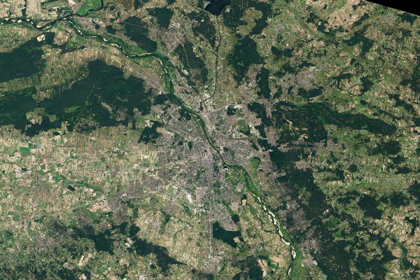 Warszawa - 8 września 2014 - satelita Landsat 8/Robert Simmon/NASA