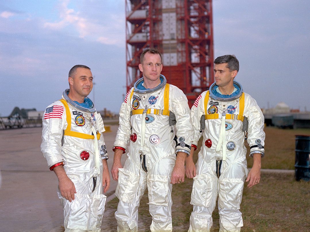 Astronauci misji Apollo 1 - od lewej Virgil "Gus" Grissom, Edward Higgins White i Roger Chaffee