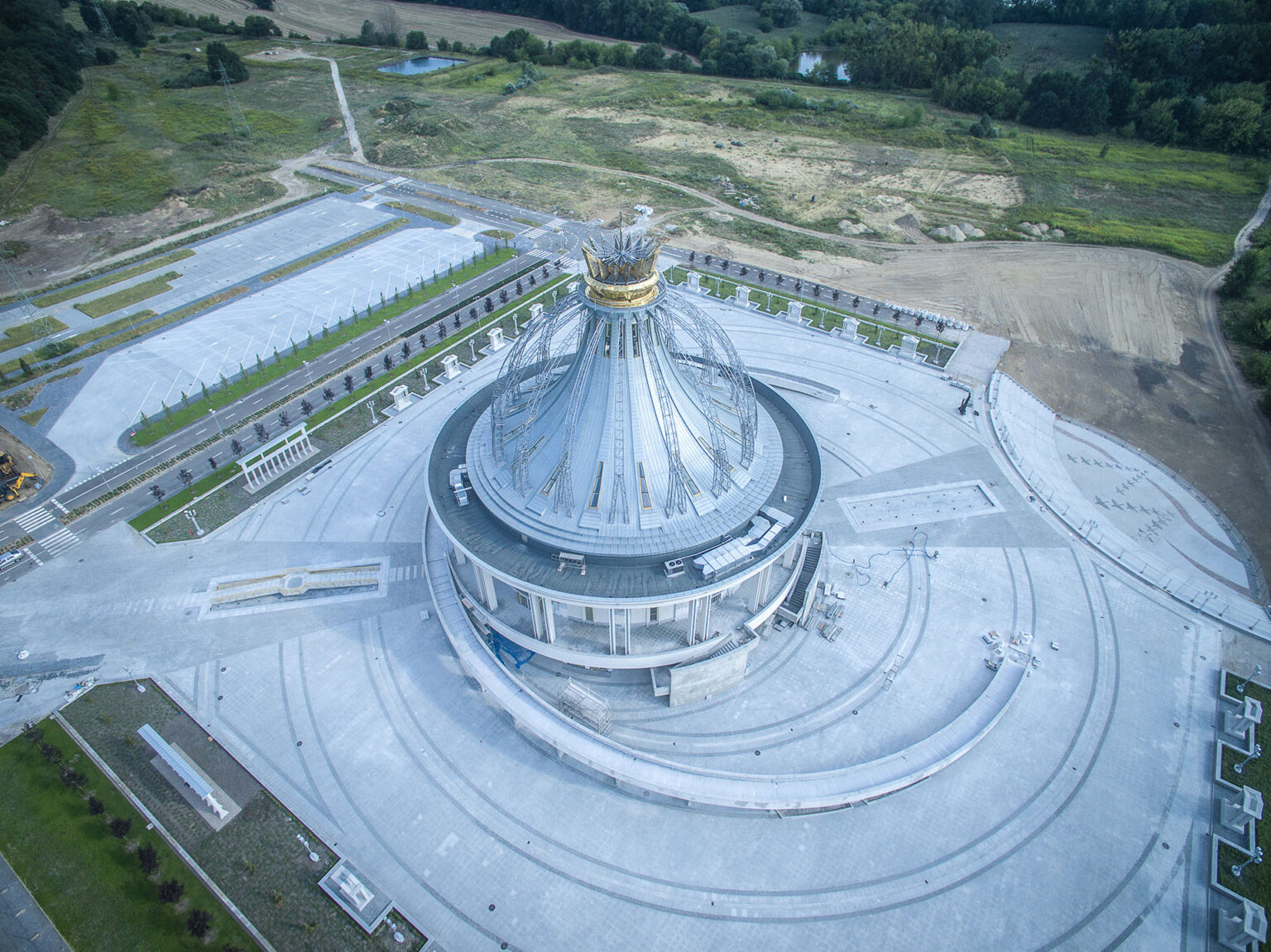 Kościół Maryi Gwiazdy Nowej Ewangelizacji i Świętego Jana Pawła II w Toruniu (fot. Architektura VII Dnia)