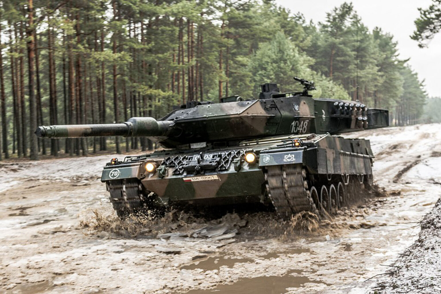 Leopard 2A5 z 11 Dywizji Kawalerii Pancernej na ćwiczeniach (fot. Rafał Mniedło)