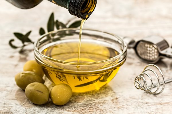 Oliwa z oliwek to jeden z najbardziej greckich produktów - taki must have