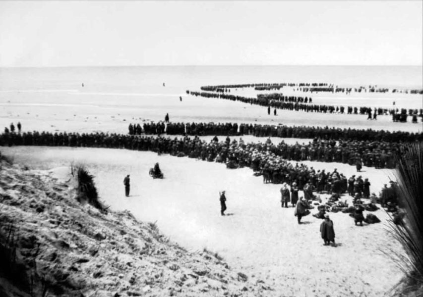 Brytyjscy żołnierze na plażach Dunkierki
