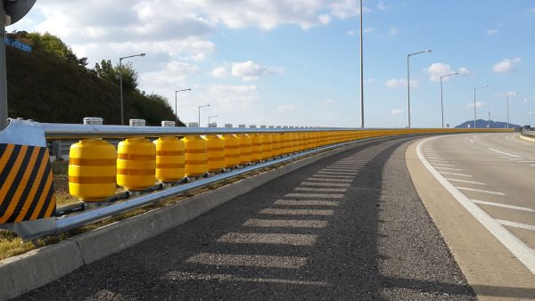 Safety Roller - bariery przy drogach z rolkami