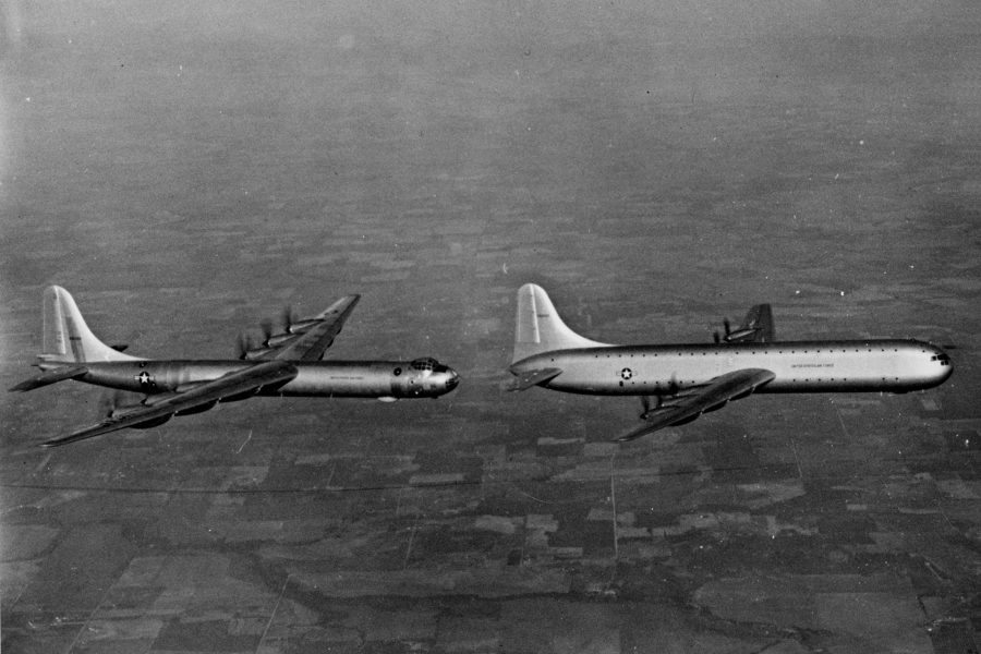Bombowiec B-36 Peacemaker i XC-99