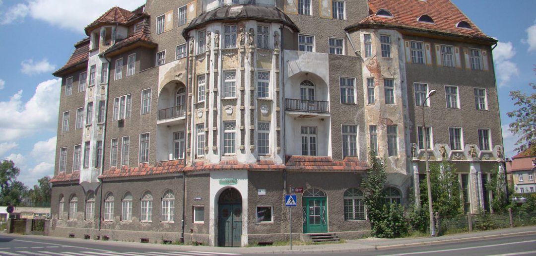 Opuszczony Hotel Polonia - Dzierżoniów - zdjęcie