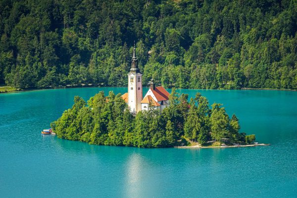 Blejski Otok na jeziorze Bled (fot. pixabay.com)