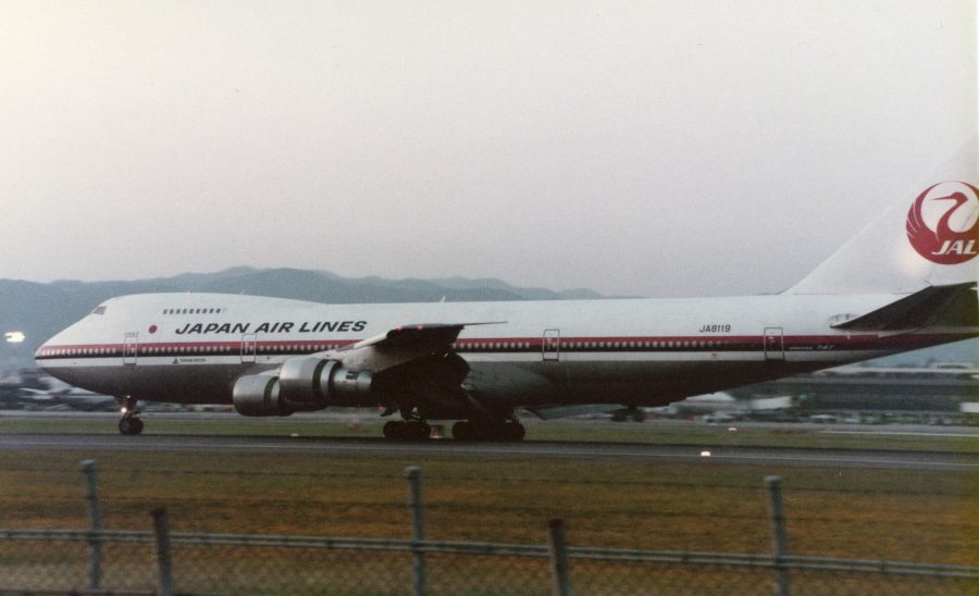 Boeing 747-SR46 numer JA8119 który uległa katastrofie w 1985 roku (fot. Harcmac60/Wikimedia Commons)
