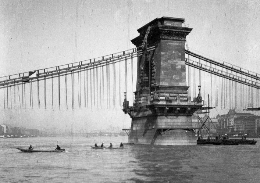 Most Łańcuchowy podczas remontu w 1914 roku