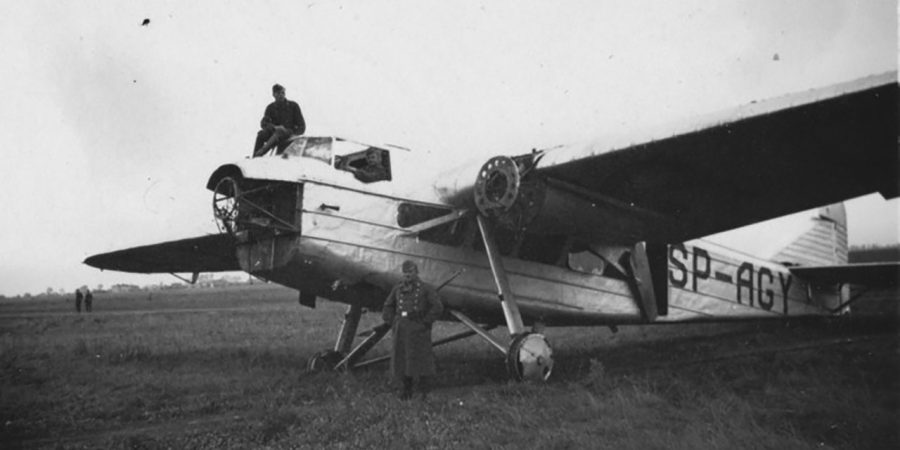 Samolot pasażerski PZL.4 zdobyty przez Niemców w 1939 roku