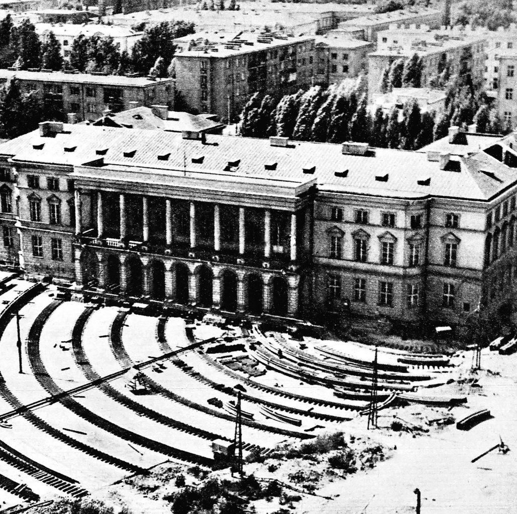 Pałac Lubomirskich podczas operacji przesunięcia