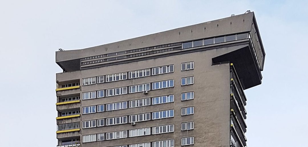 "Młotek" - ekskluzywny PRL-owski blok mieszkalny w Warszawie