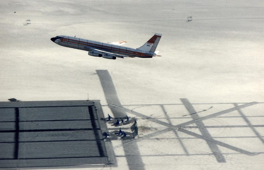 Boeing 720 (N833NA) podczas prób przed właściwym lotem