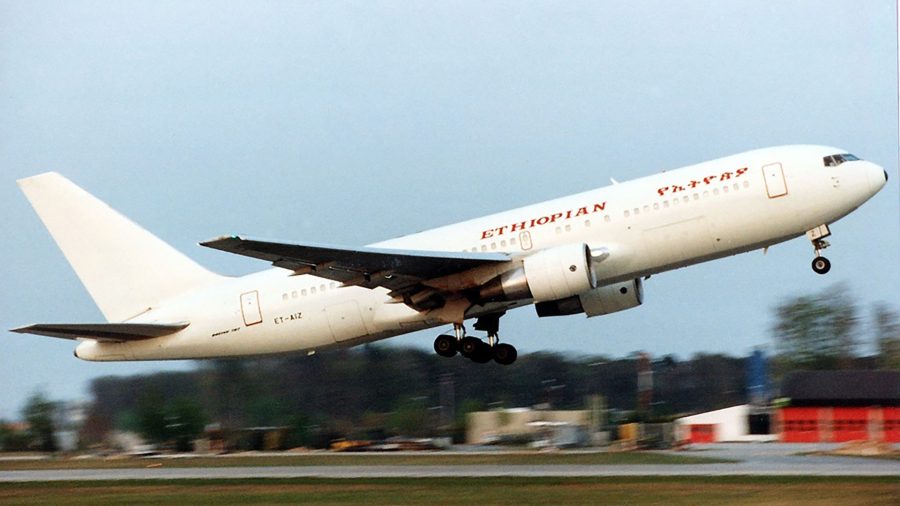Boeing 767-260ER (ET-AIZ) (1993 rok)