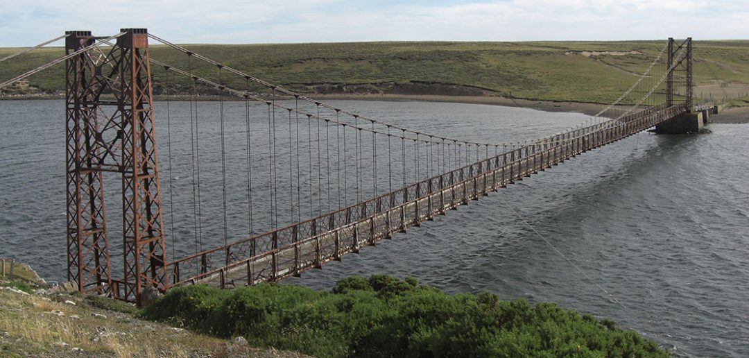 Most Bodie Creek - opuszczony most wiszący na Falklandach