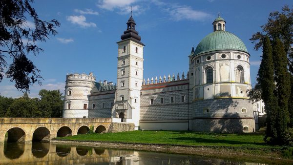 Zamek w Krasiczynie (fot. Netzach/Wikimedia Commons)
