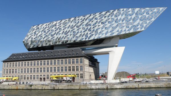 Budynek Zarządu Portu w Antwerpii (fot. Torsade de Pointes)