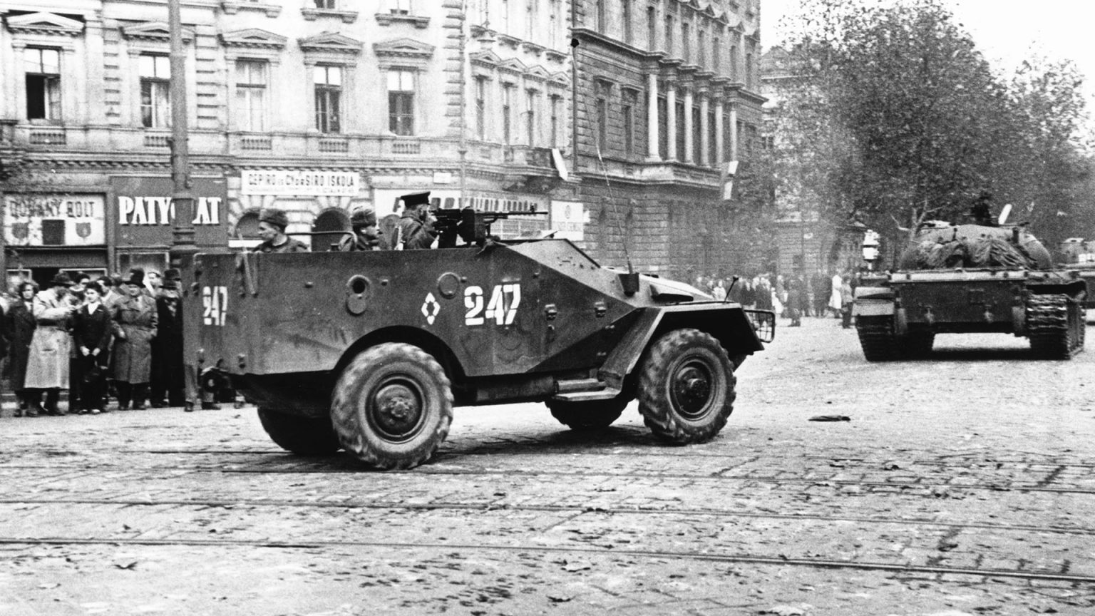 Radziecki opancerzony samochód rozpoznawczy BRDM1
