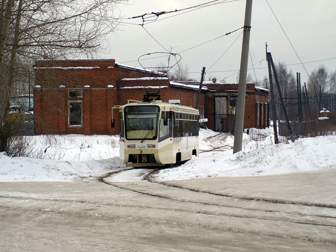 Tramwaj KTM-19 w Wołczańsku (fot. Oleg NT/Wikimedia Commons)