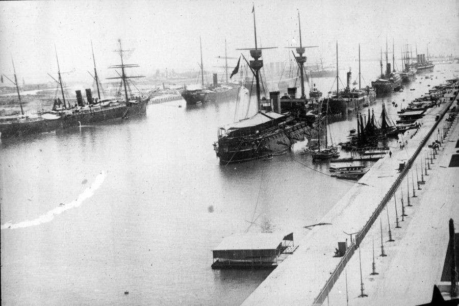 Hiszpańska flota w Kanale Sueskim w 1898 roku