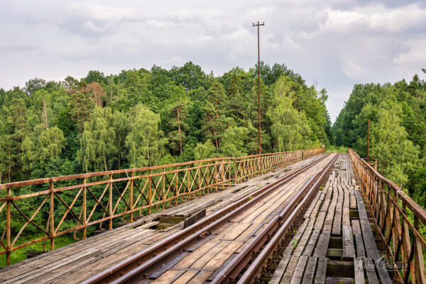 Most kolejowy nad Jeziorem Pilchowickim (fot. Michał Banach)