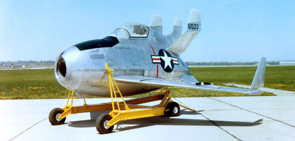 McDonnell XF-85 Goblin - myśliwiec przenoszony w luku bombowym