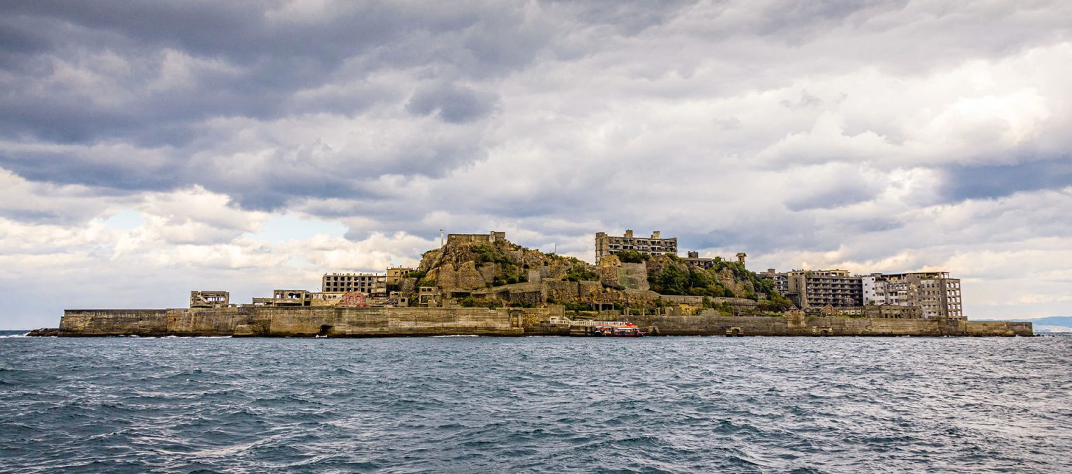 Hashima - niesamowita opuszczona "wyspa-pancernik"