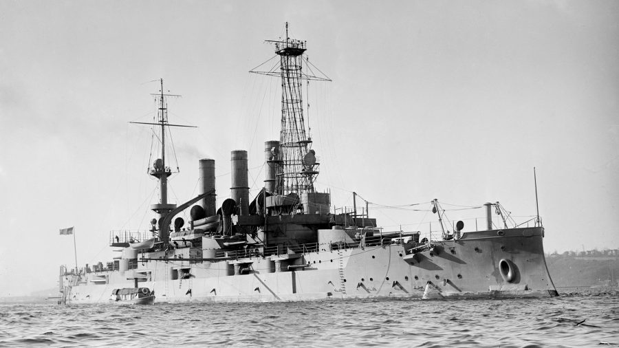 Amerykański pancernik USS New Hampshire. Był to ostatni przeddrednot US Navy. Zwodowano go 30 czerwca 1906 roku i wprowadzono do służby w marcu 1908 roku. Zezłomowano go w 1922 roku. Okręt miał 138 m długości i wyporność 16 000 ton. Uzbrojony był w 4 armaty kalibru 305 mm, 8 kalibru 204 mm, 12 kalibru 178 mm i 20 kalibru 76 mm.