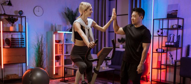 Domowy trening cardio - jak ćwiczyć na rowerku stacjonarnym?